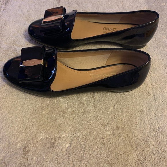 Salvatore Ferragamo size 37 - Picture 2 of 5